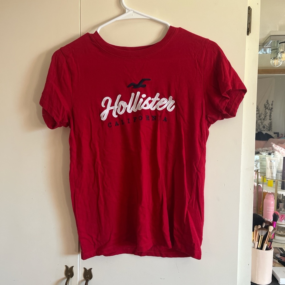Red Hollister T shirt